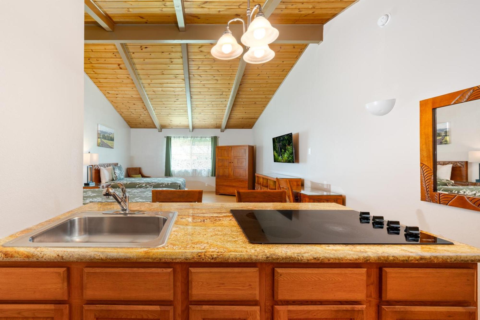 Castle Waimea Country Lodge Экстерьер фото
